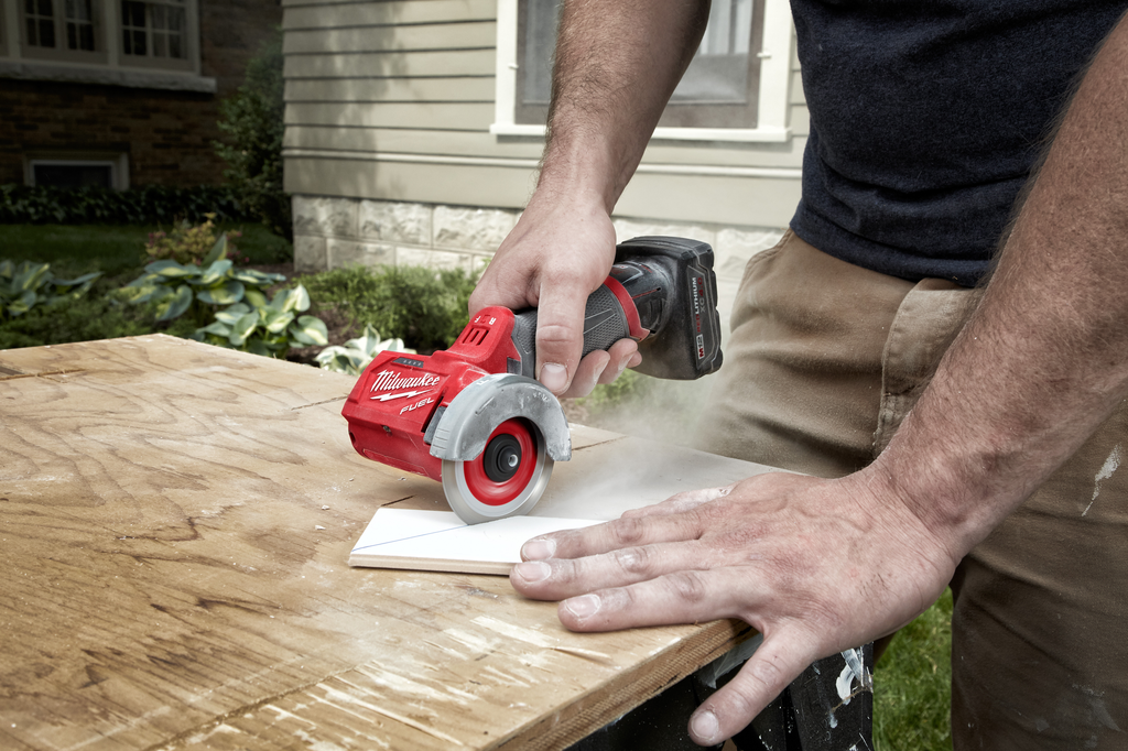 M12 FUEL™ 3 in. Compact Cut Off Tool